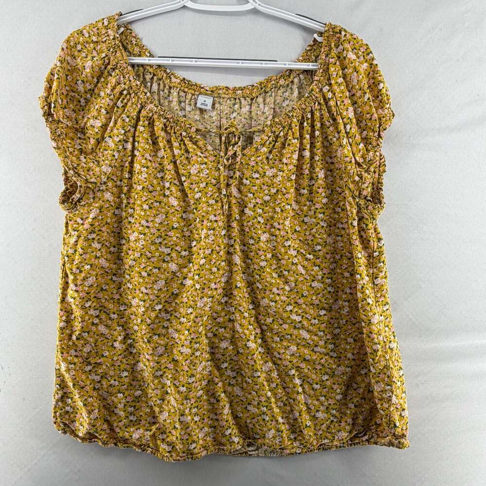 1330 M Old Navy Women's Gold Floral Peasant Blouse